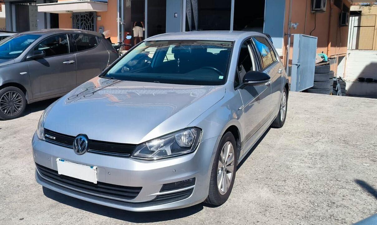 Volkswagen Golf 1.0 TSI DSG 115CV/85Kw