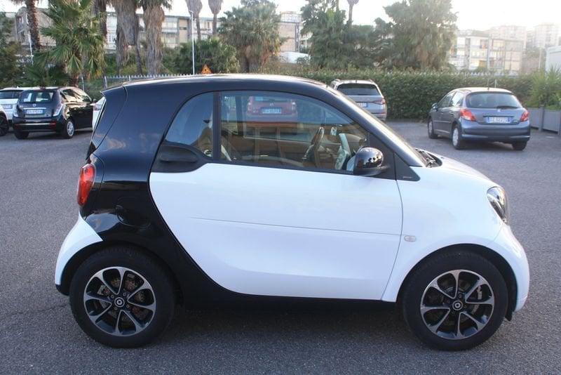 smart fortwo fortwo 70 1.0 Passion