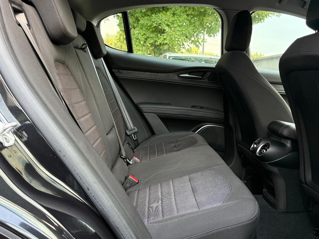 Alfa Romeo Stelvio 2.2 Turbodiesel 160 CV AT8 RWD Business
