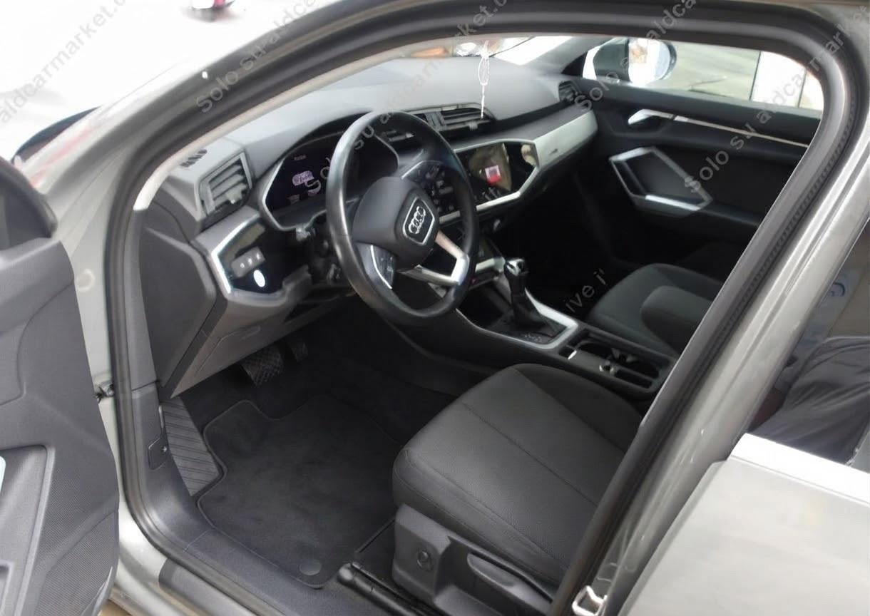 Audi Q3 35 TDI S tronic Business