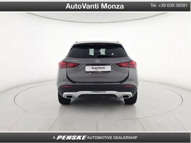 Mercedes-Benz GLA MERCEDES 200 D 4MATIC ADVANCED