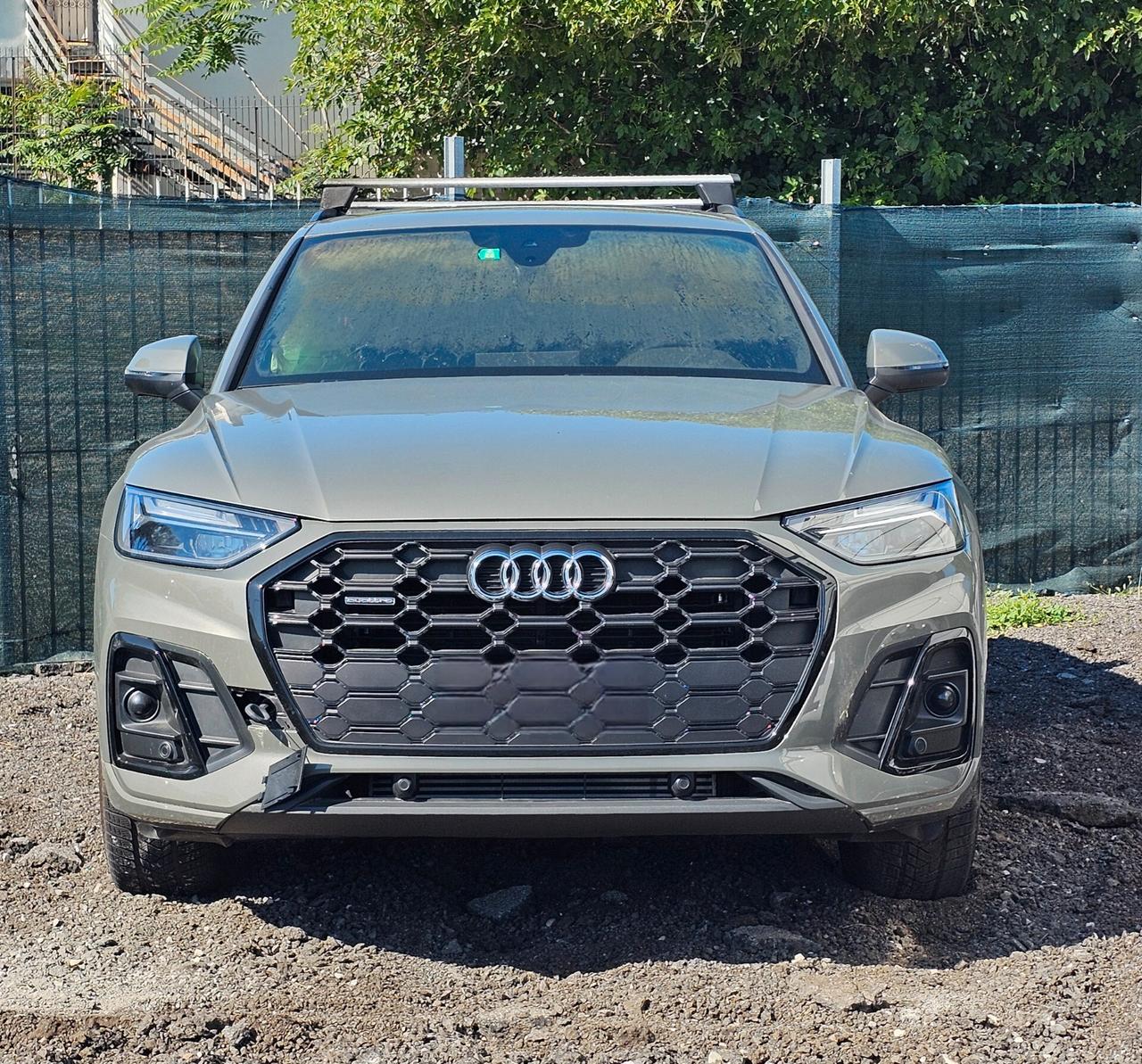 INCENDIATA Audi Q5 40 TFSI quattro S tronic S line