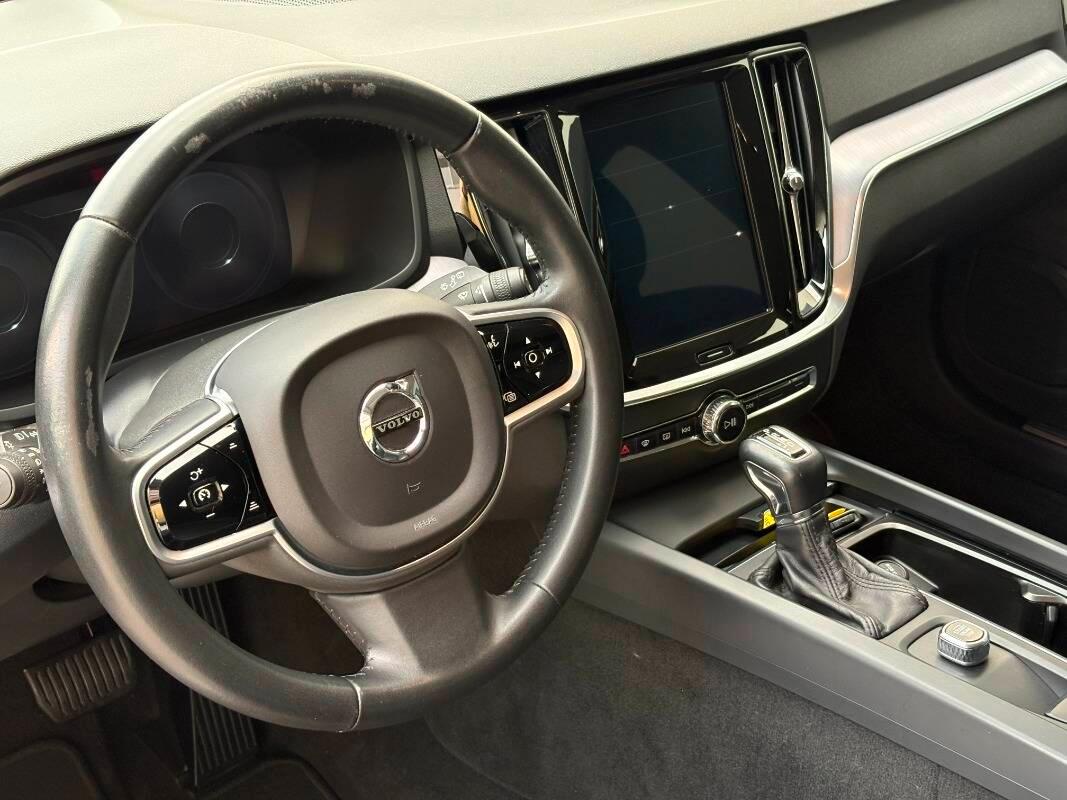 Volvo V60 V60 c.country 2.0 D4 Pro awd geartronic