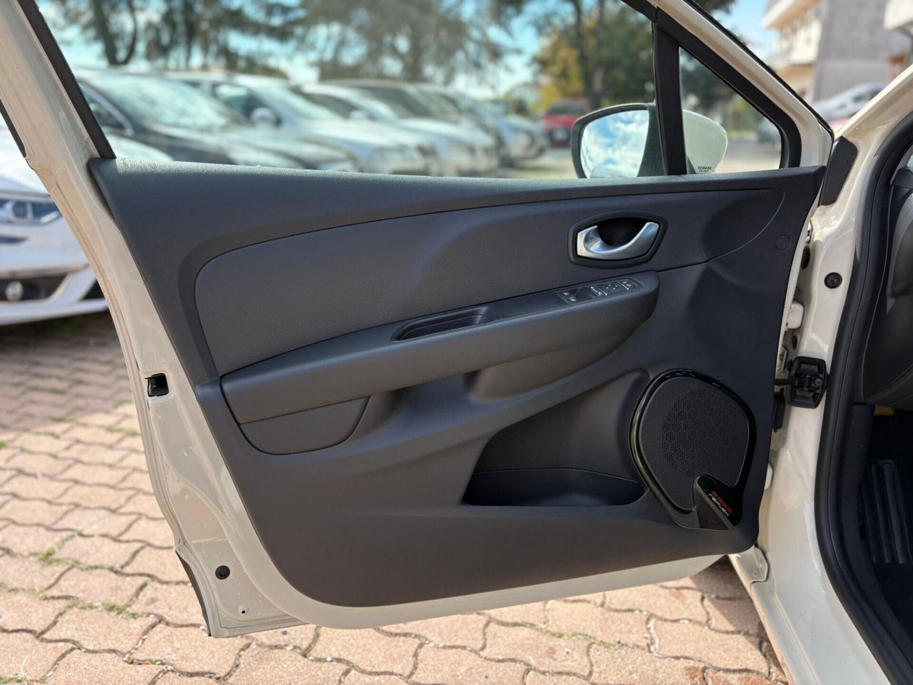 Renault Clio dCi 8V 75CV Start&Stop 5 porte Energy duel2