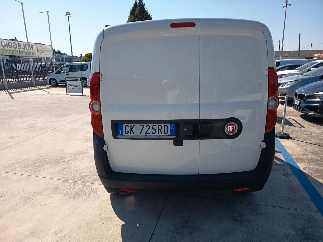 Fiat Doblo 1,6 diesel anno 2022 km 57,000.