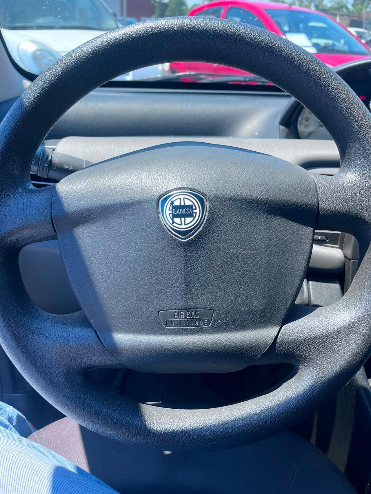 Lancia Ypsilon 1.2 Argento