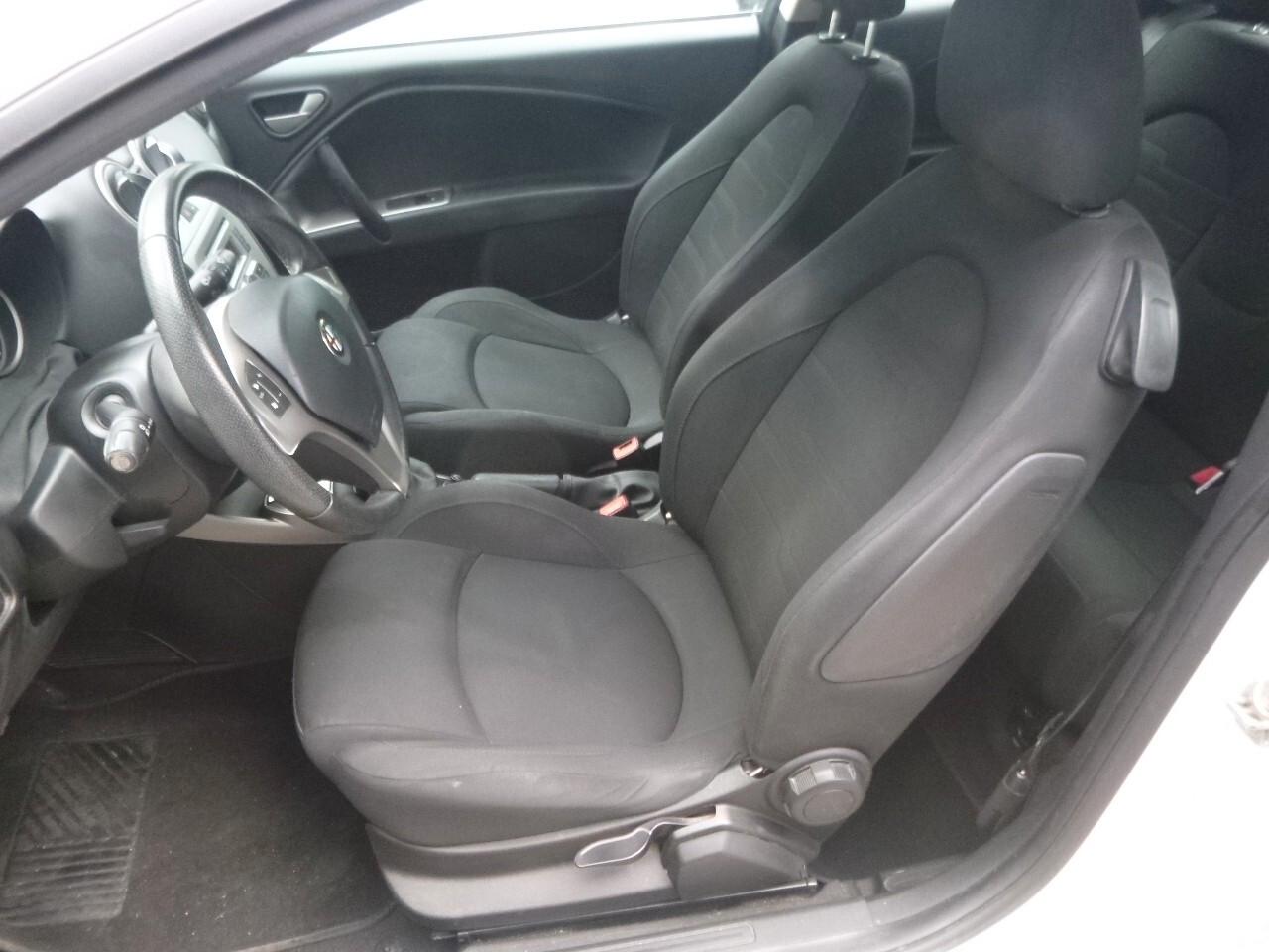 Alfa Romeo MiTo 1.3 JTDm-2 95 CV S&S Distinctive