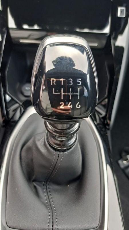 Peugeot 2008 1.2 PureTech 100 cv ALLURE