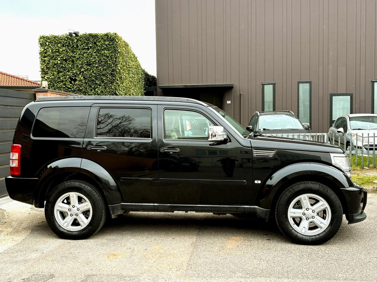 DODGE NITRO 2.8D aut- 4x4 inserib-Nav,Pelle,Dvd-2010