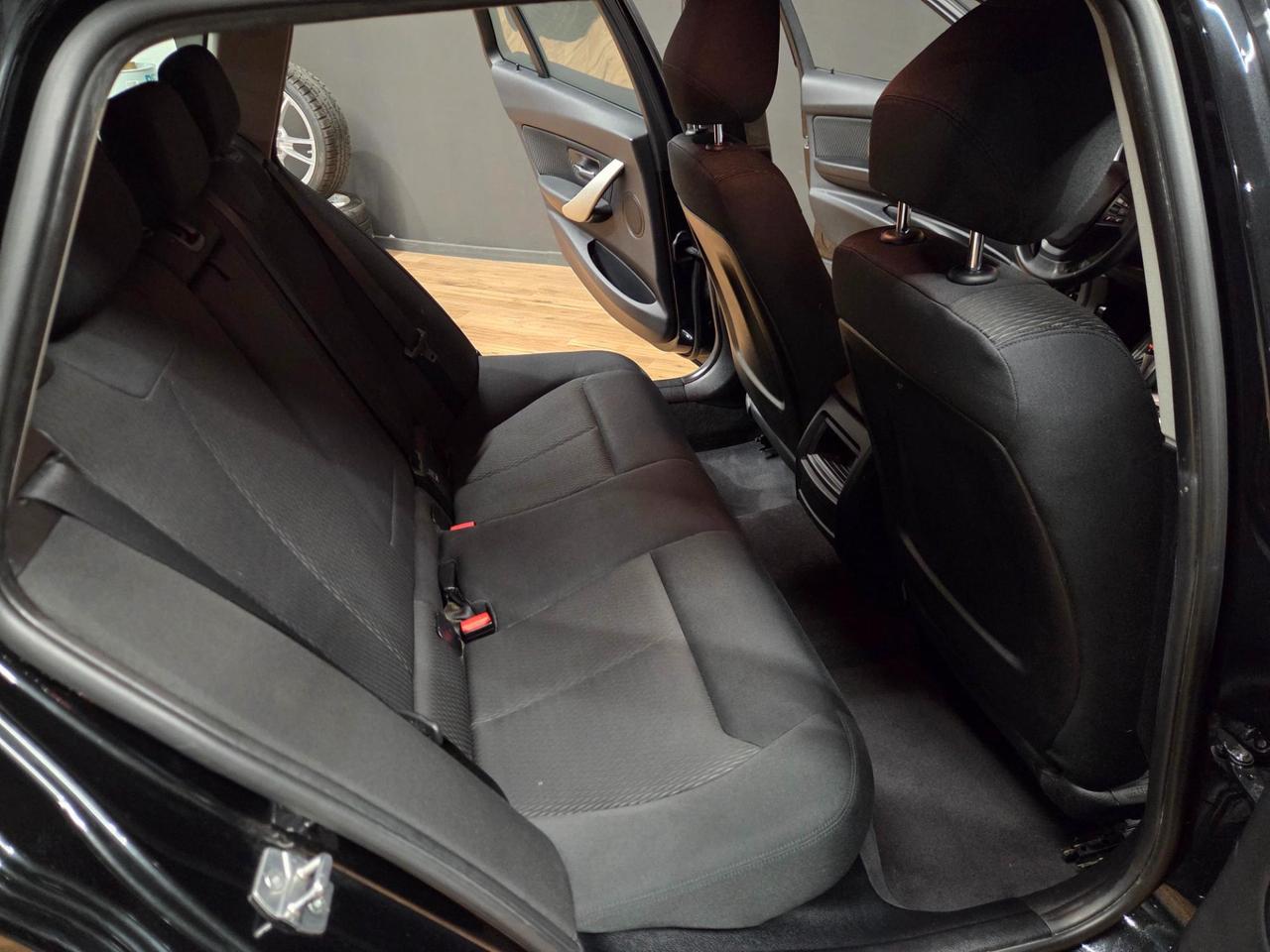 BMW 320 d Touring Business auto