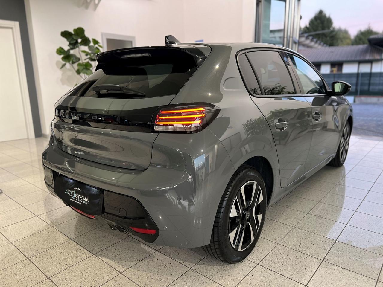 PEUGEOT 208 II 2023 208 1.2 puretech Allure s&s 100cv - COME NUOVA