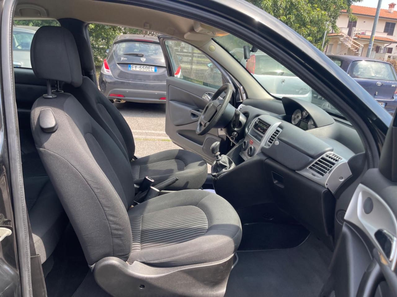 Lancia Ypsilon 1.2 Argento