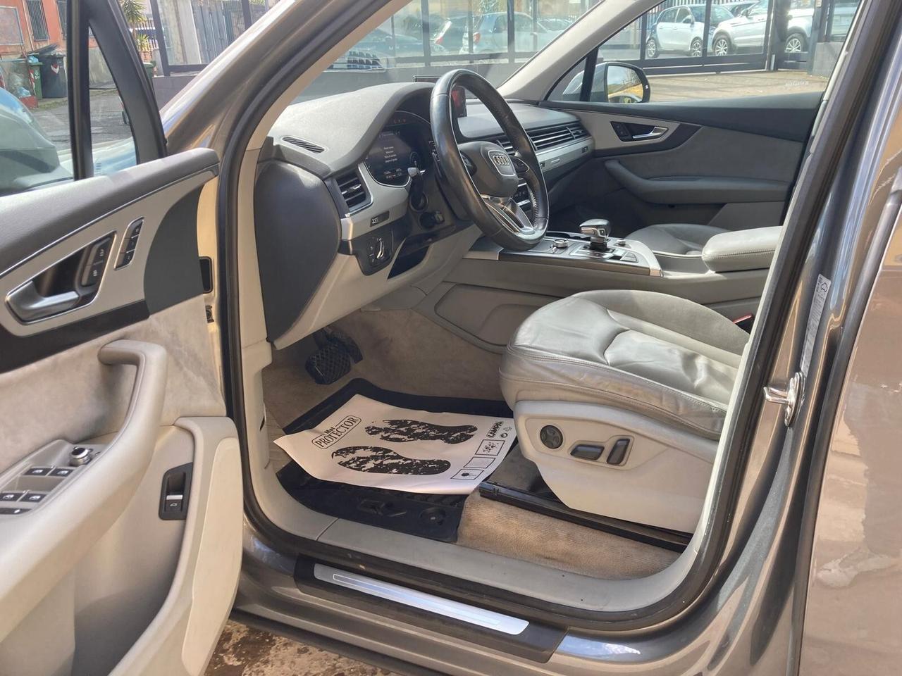 Audi Q7 3.0 TDI 272 CV quattro TETTO GARANZIA 7 POSTI
