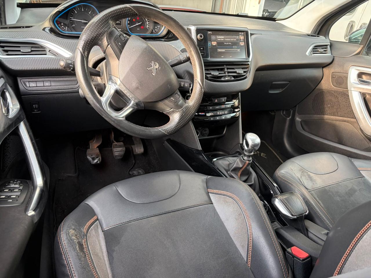 Peugeot 2008 BlueHDi 120 S&S Crossway TETTO