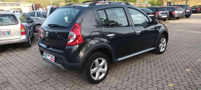 DACIA Sandero Stepway 1.6 8V