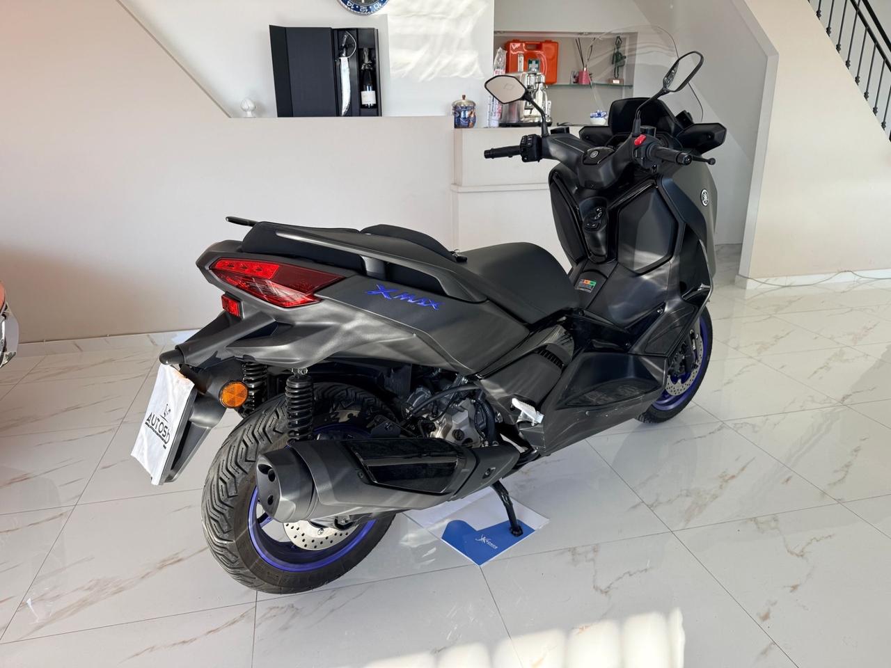 Yamaha X-Max 300