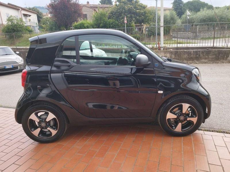 smart fortwo EQ Passion