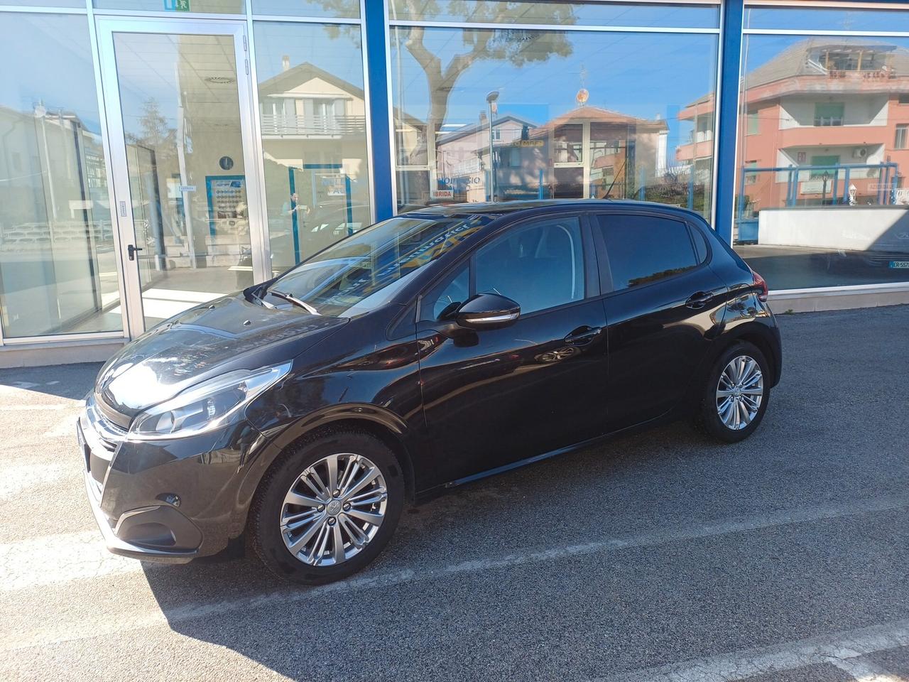 Peugeot 208 PureTech 82 5 porte Allure