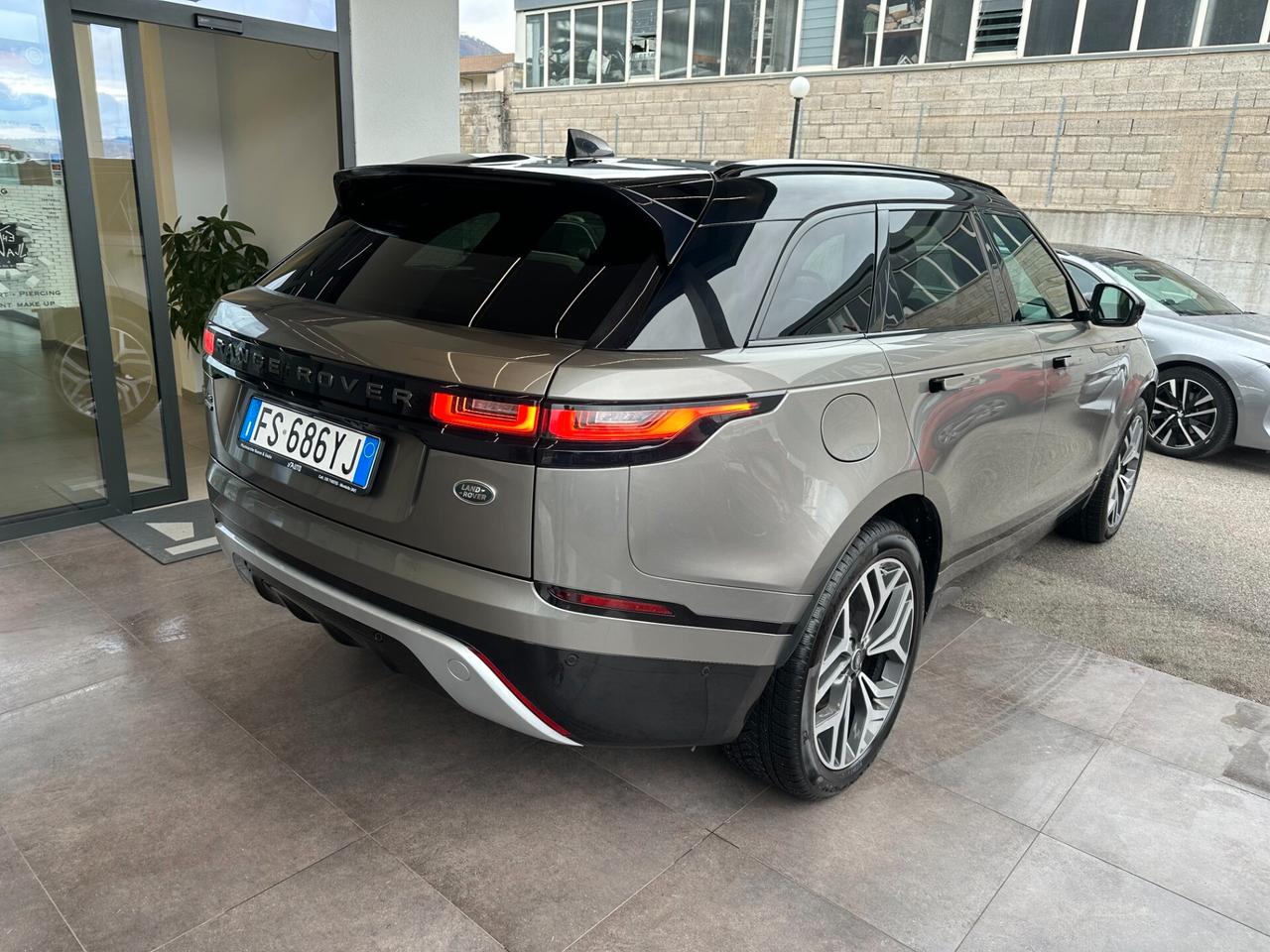 Land Rover Range Rover Velar Range Rover Velar 2.0D I4 240 CV R-Dynamic SE