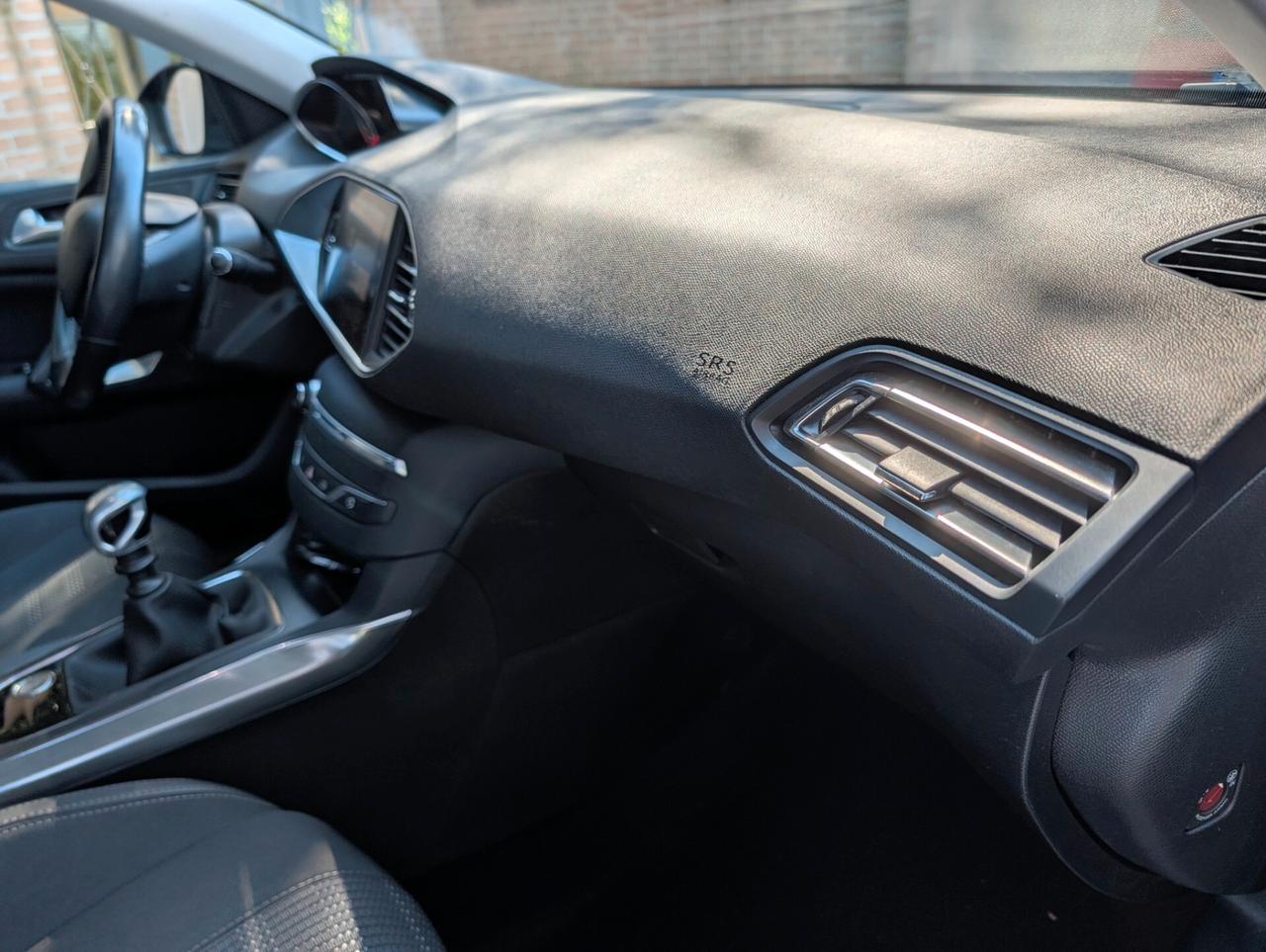 Peugeot 308 PureTech Turbo 130 S&S SW Allure