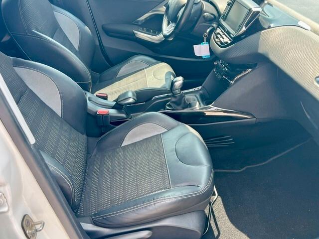 Peugeot 2008 1.2 PureTech 82 cv - 2017