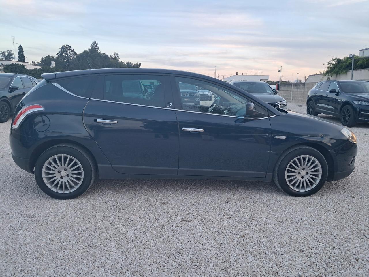 Lancia Delta 1.6 Mtj 120cv---Navi*Led*Clima