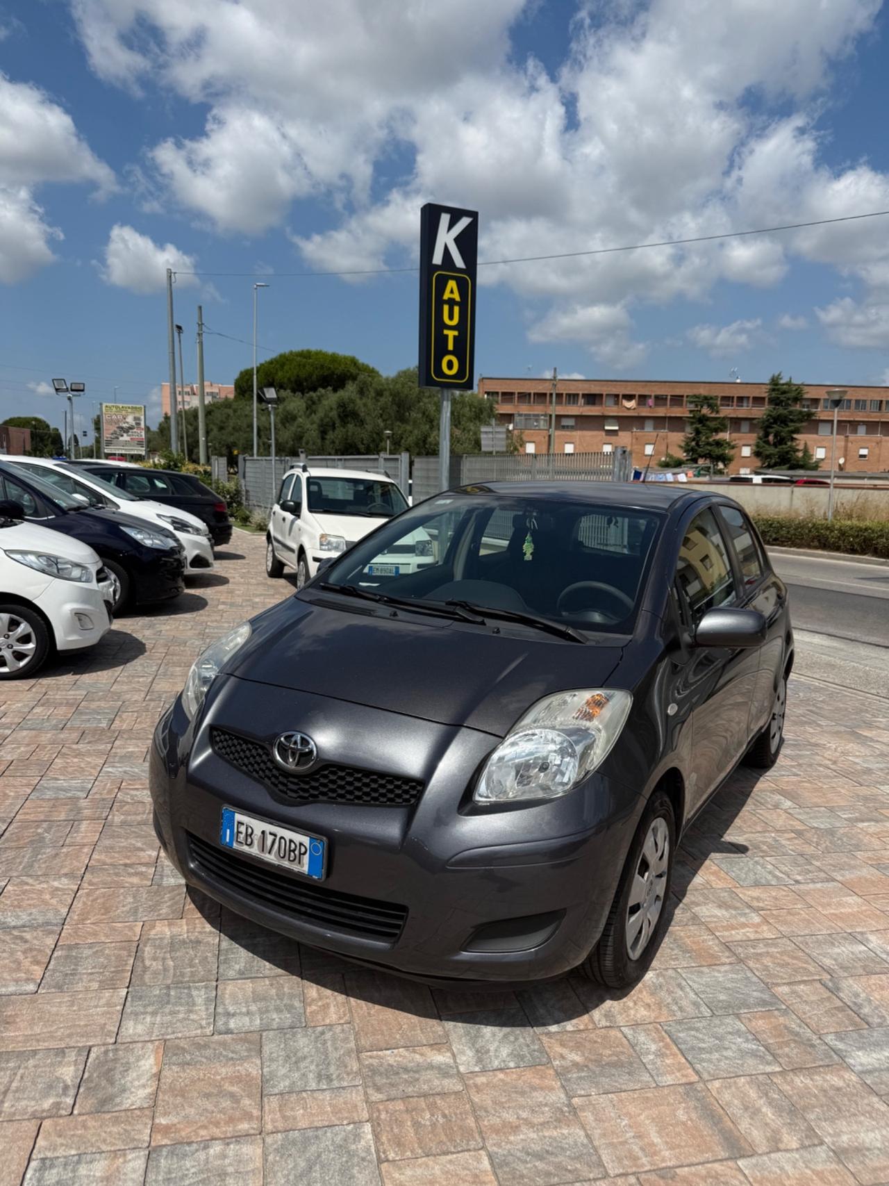 Toyota Yaris 1.0 5 porte