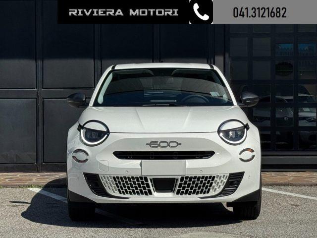 FIAT 600 Hybrid 100 CV DCT MHEV