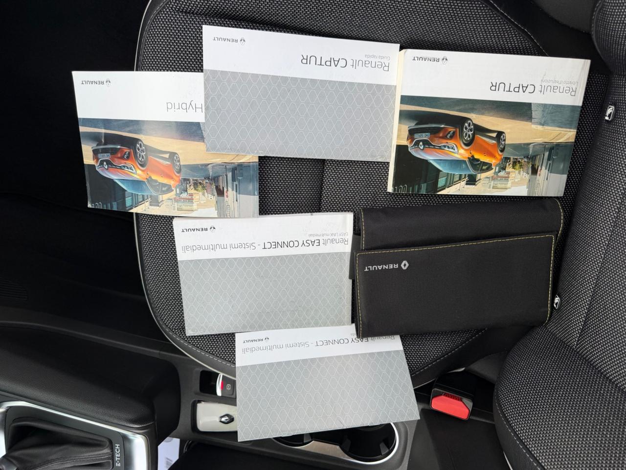 RENAULT CAPTUR FULL HYBRID INTENS FULL LED MY21