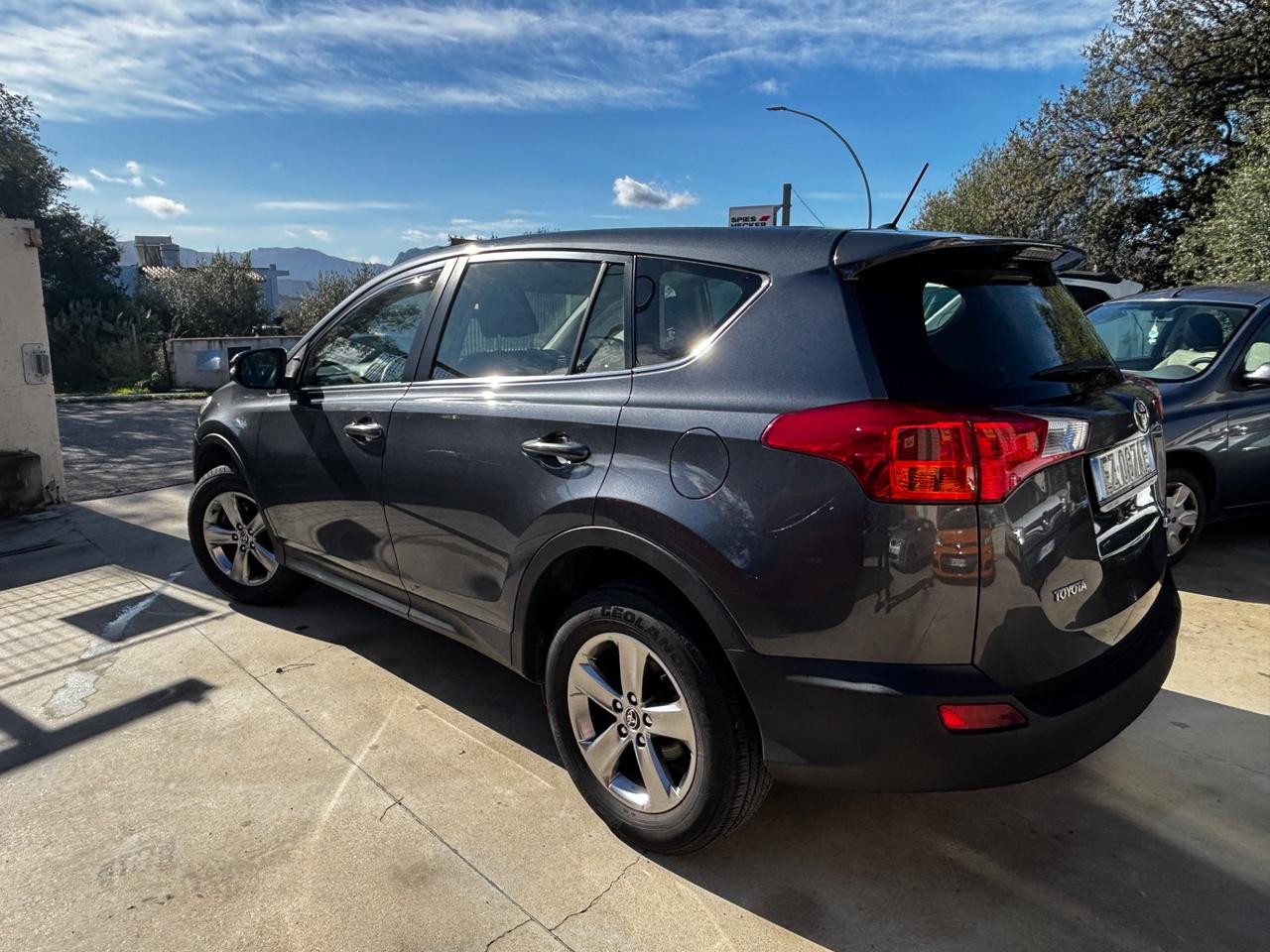 Toyota RAV 4 RAV4 2.0 D-4D 2WD