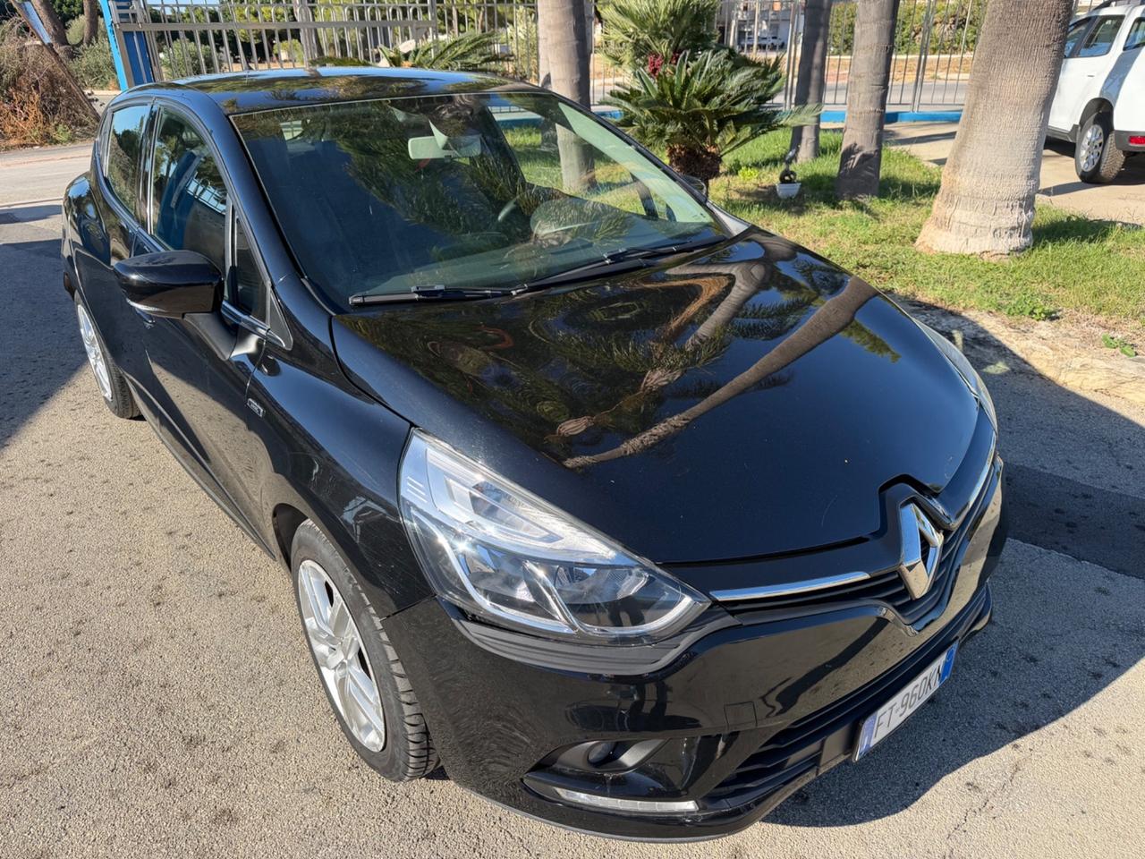 Renault Clio dCi 8V 90 CV 5 porte Duel2