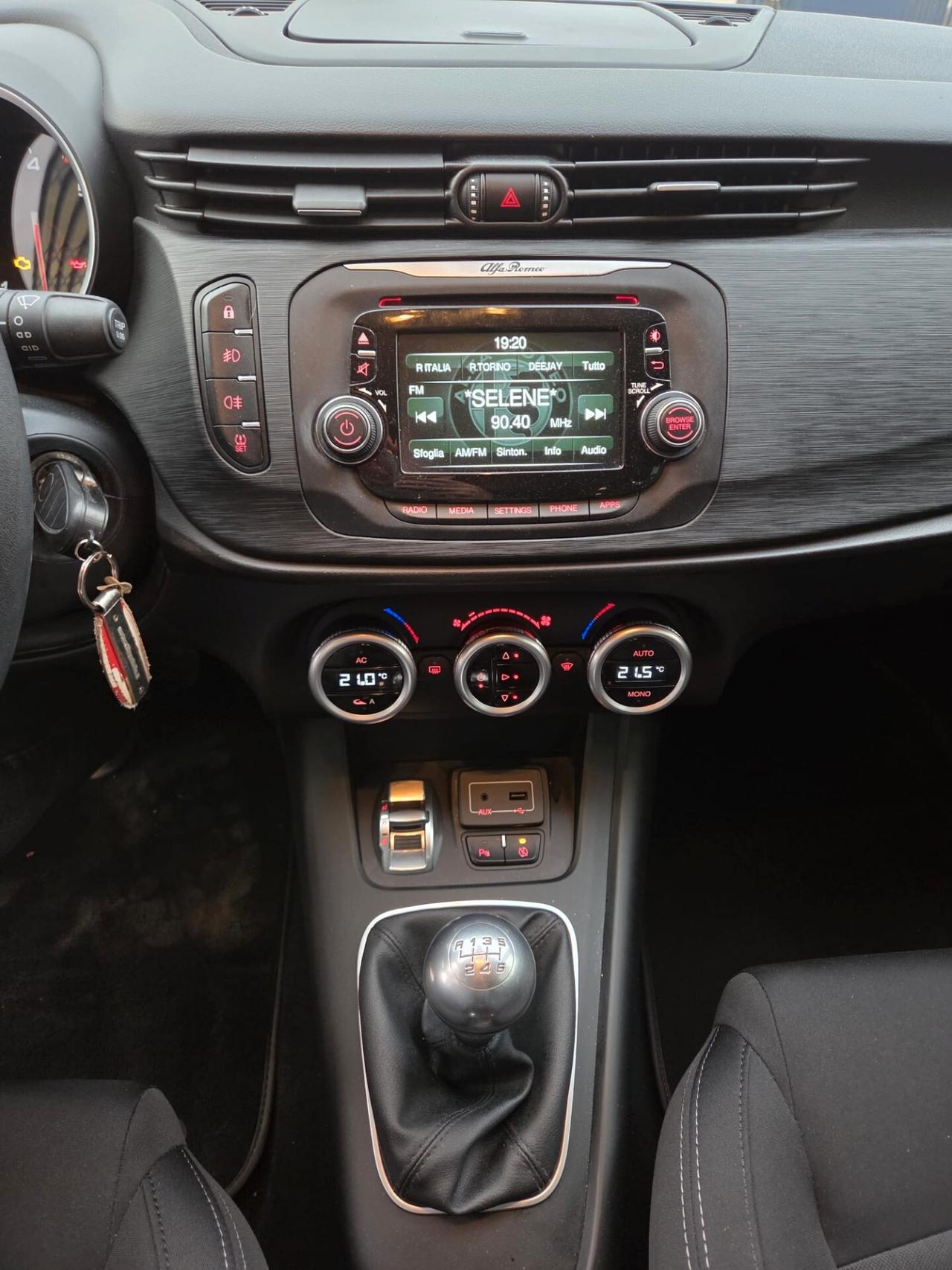 Alfa Romeo Giulietta 1.6 JTDm-2 120 CV Distinctive