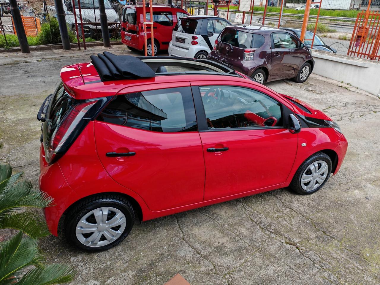 Toyota Aygo 1.0 benzina 04/2015 CV69 Cabrii