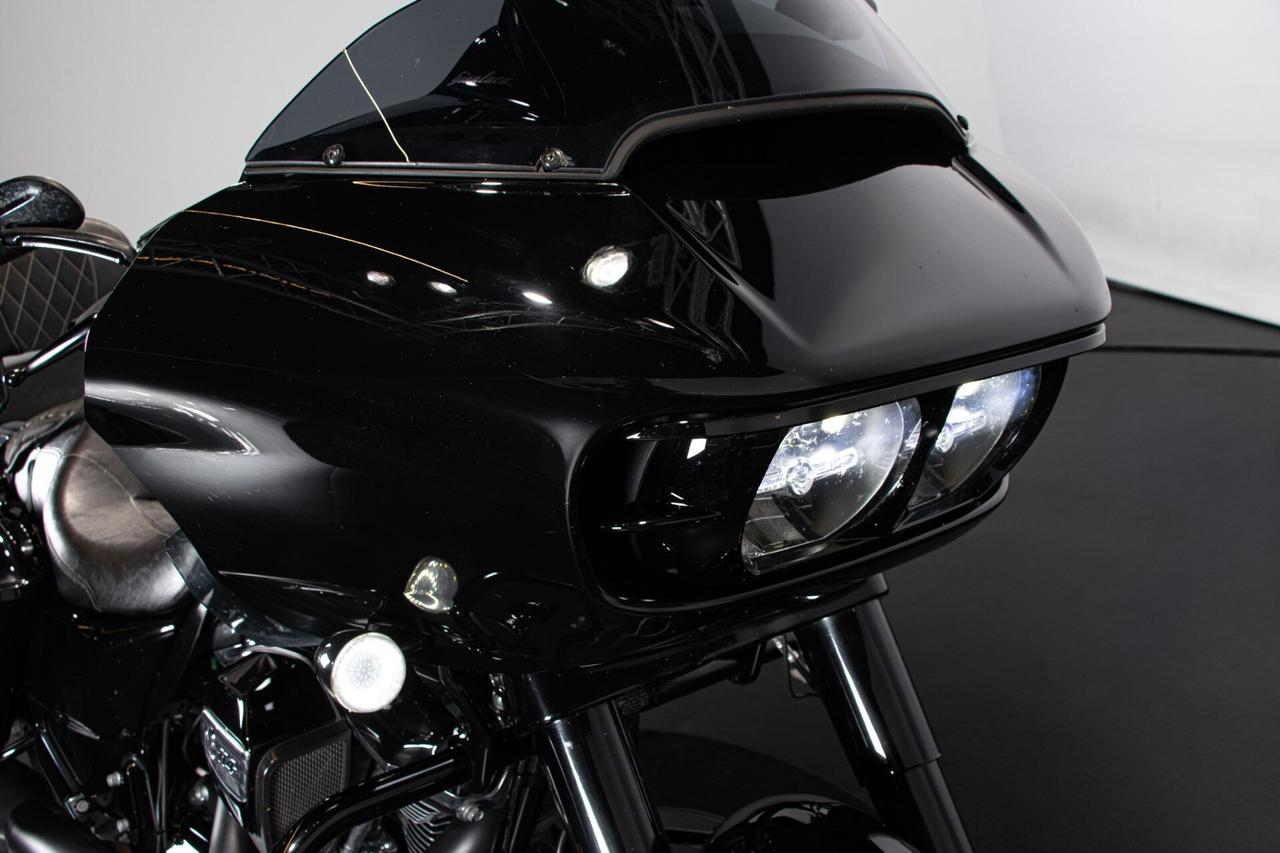 2019 HARLEY DAVIDSON ROAD GLIDE RDS02037