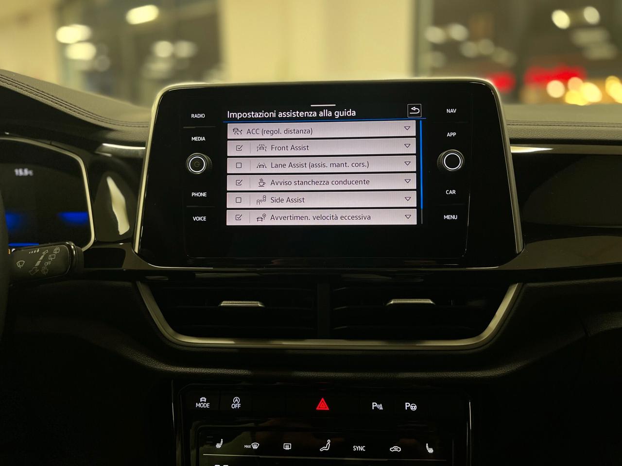 Volkswagen T-Roc 2.0 TDI SCR 150 CV DSG R-Line