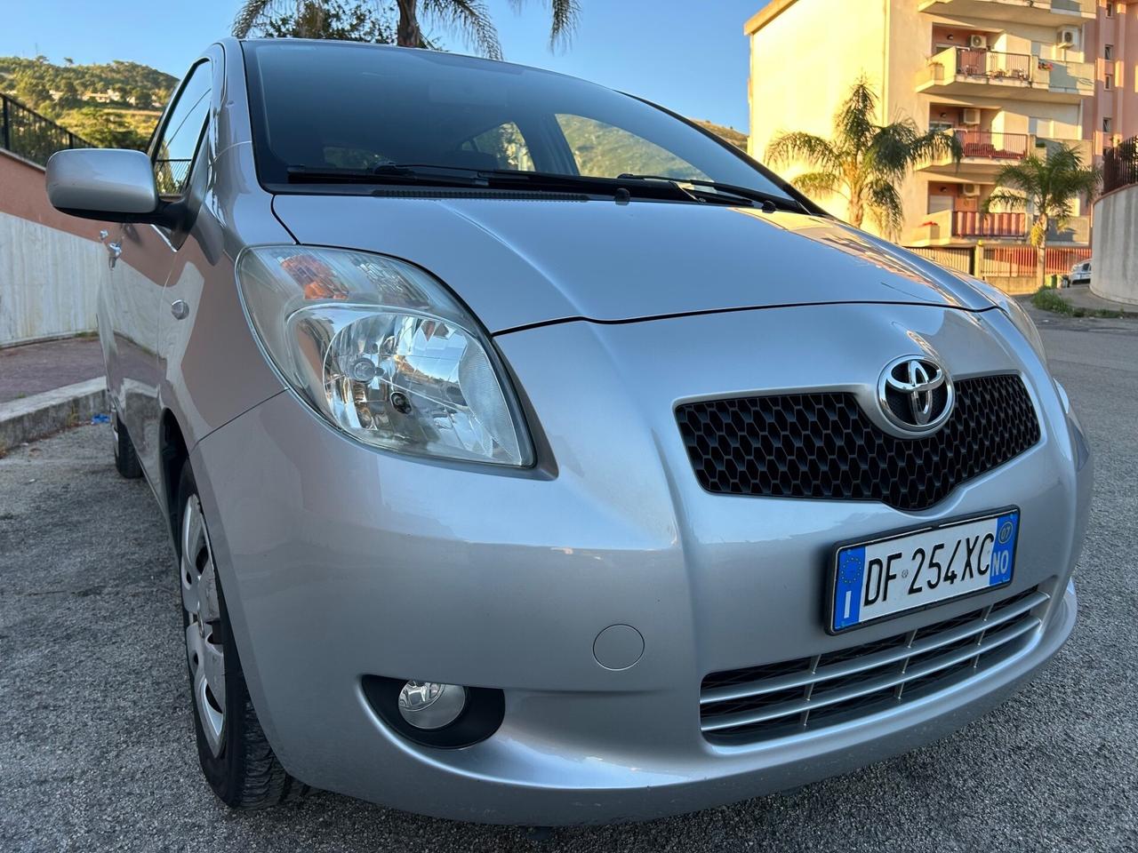 Toyota Yaris 1.3 benz ideale per neo patentati