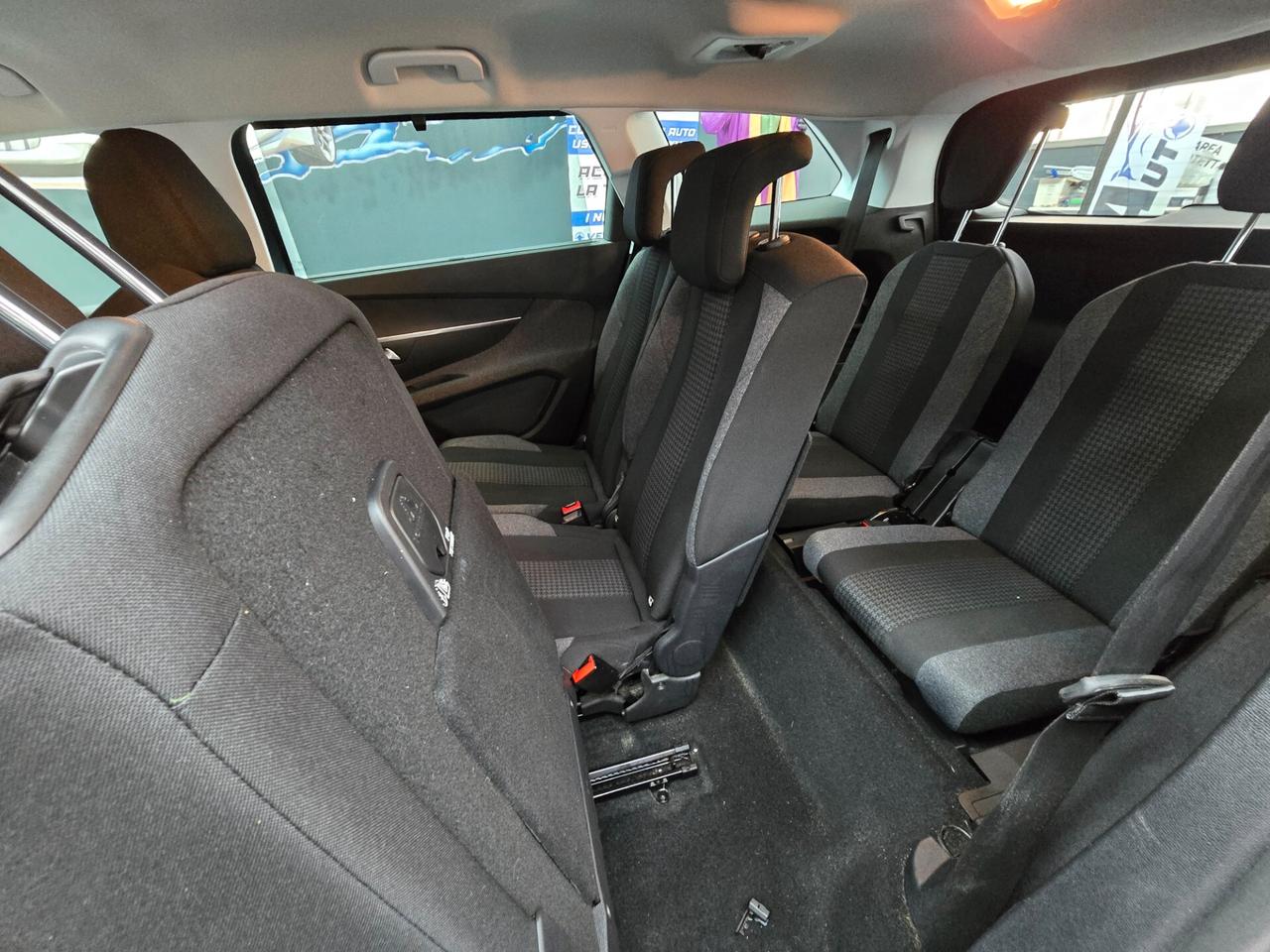 PEUGEOT 5008 ACTIVE 1.2 TURBO 7P