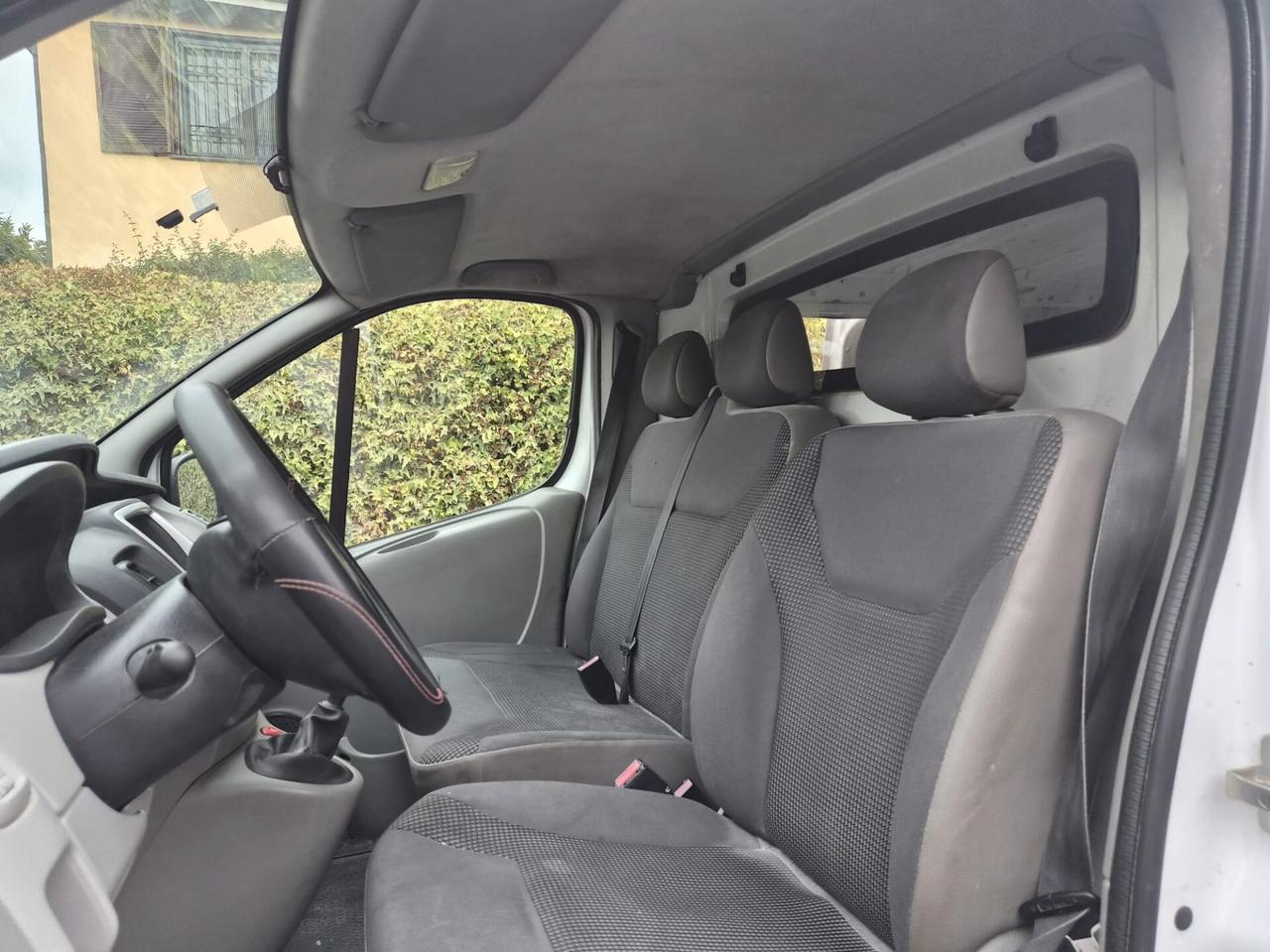 Opel Vivaro 29 2.0 CDTI 120CV PC-TA Furgone Easytronic
