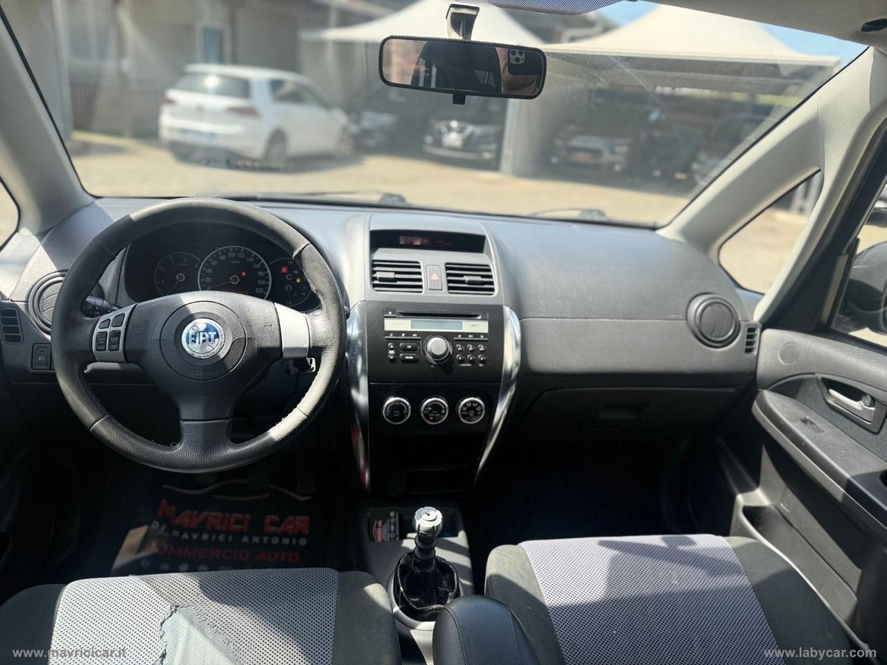 FIAT Sedici 1.9 MJT 4x4 Emotion