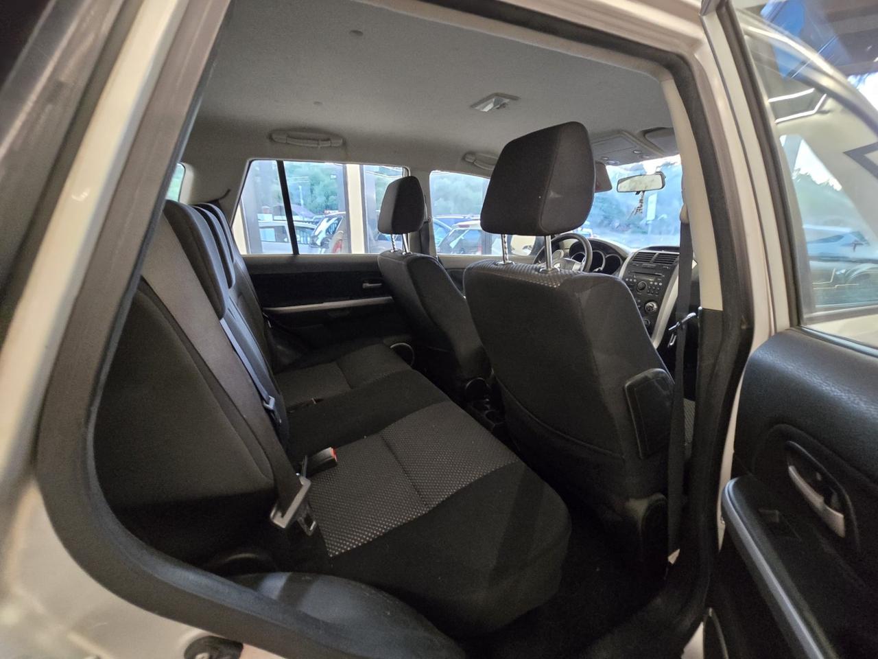 Suzuki Grand Vitara 2.0 16V 5 gpl