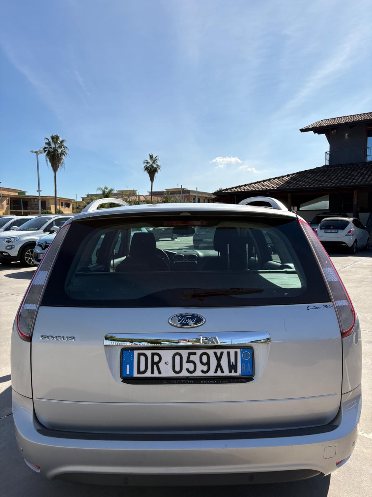 Ford Focus 1.6 gpl titanium