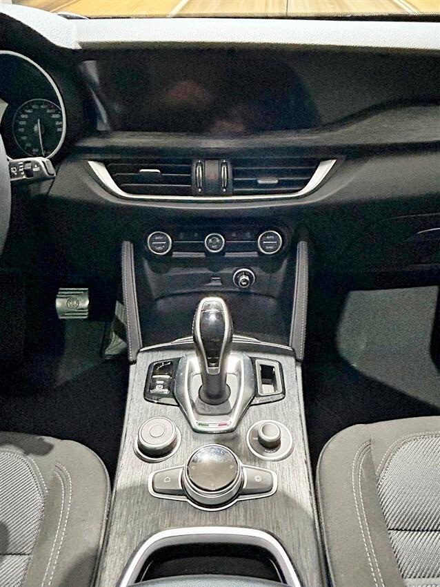 Alfa Romeo Stelvio 2.2 Turbodiesel 190 CV AT8 Q4 Business