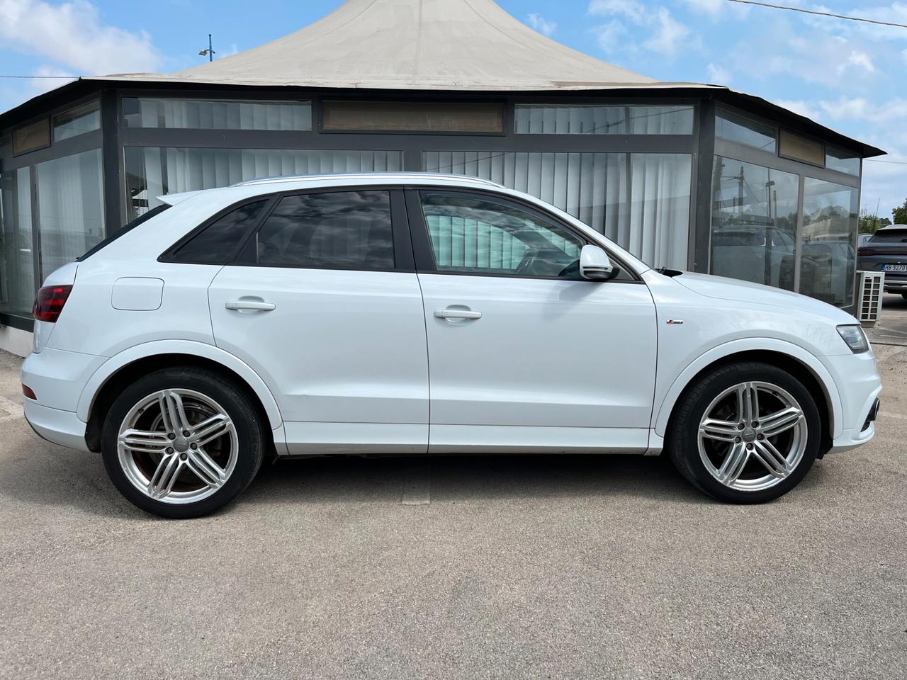 Audi Q3 2.0 TDI 177 CV quattro S tronic Line Edition