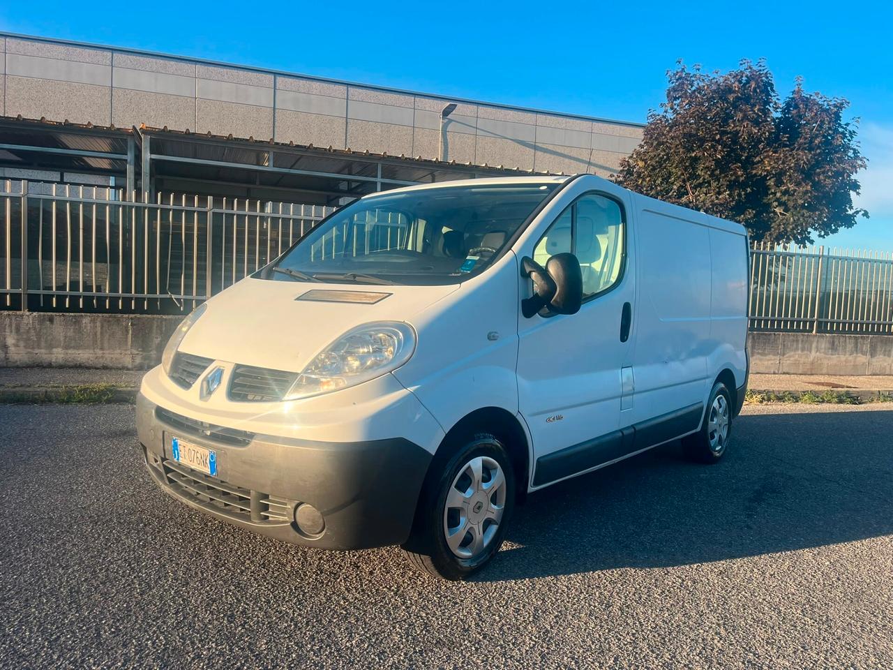 Renault trafic 2.0 dci
