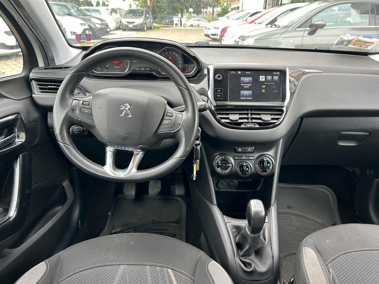 Peugeot 208 PureTech 82 5 porte Allure