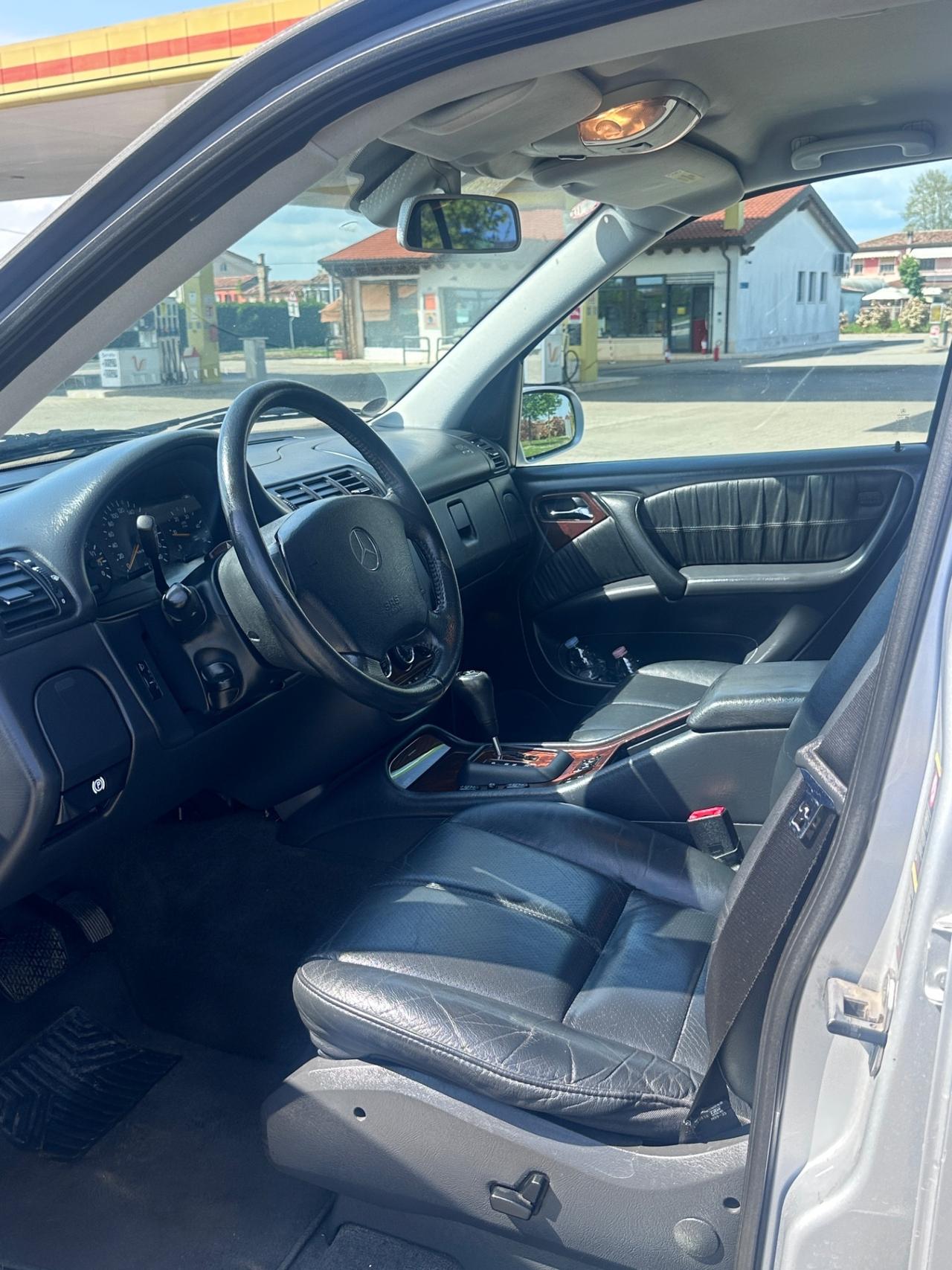 Mercedes-benz ML 270 ML 270 turbodiesel cat CDI