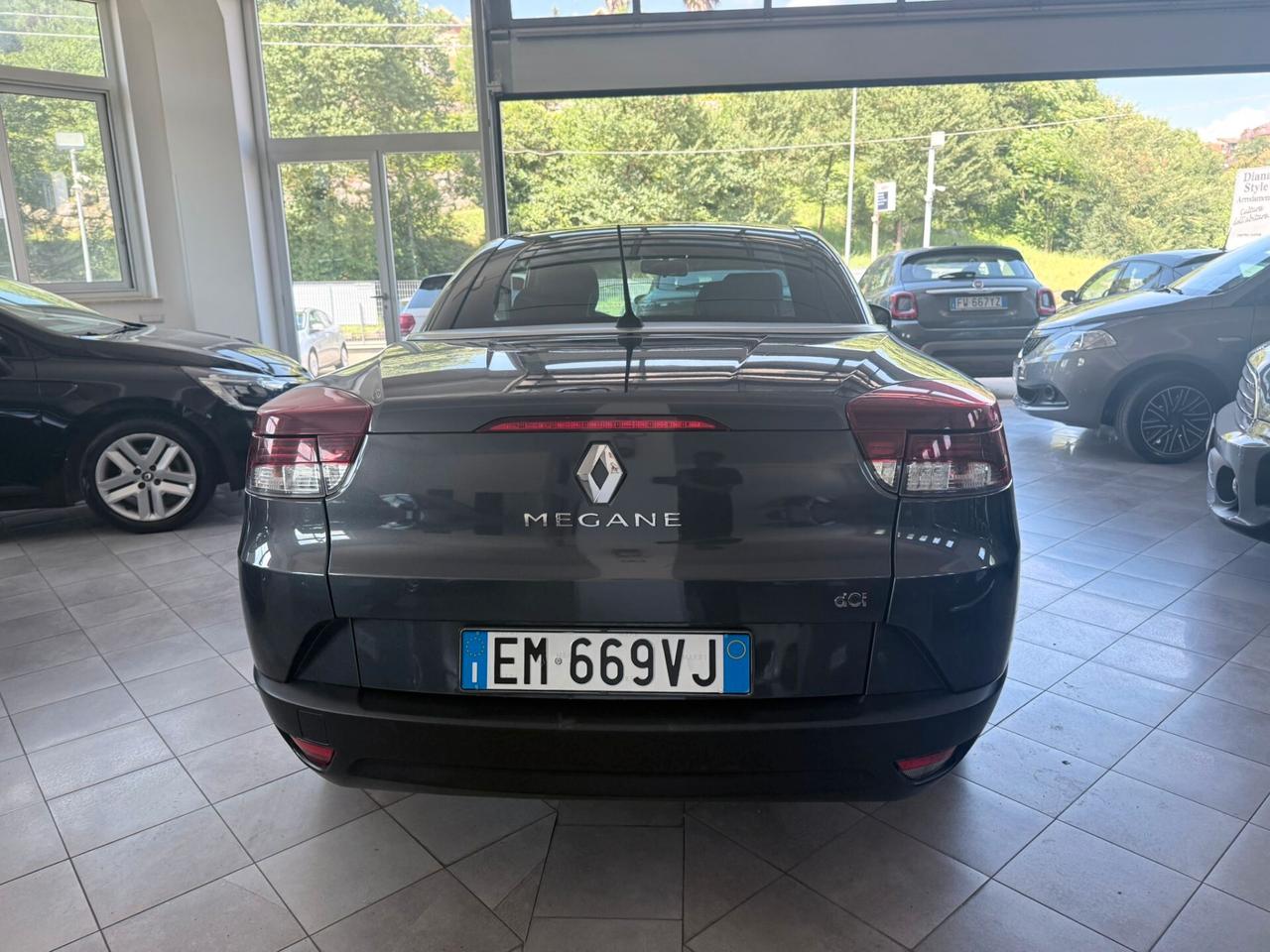 Renault Megane Mégane C-C 1.5 dCi 110CV EDC Wave Edition