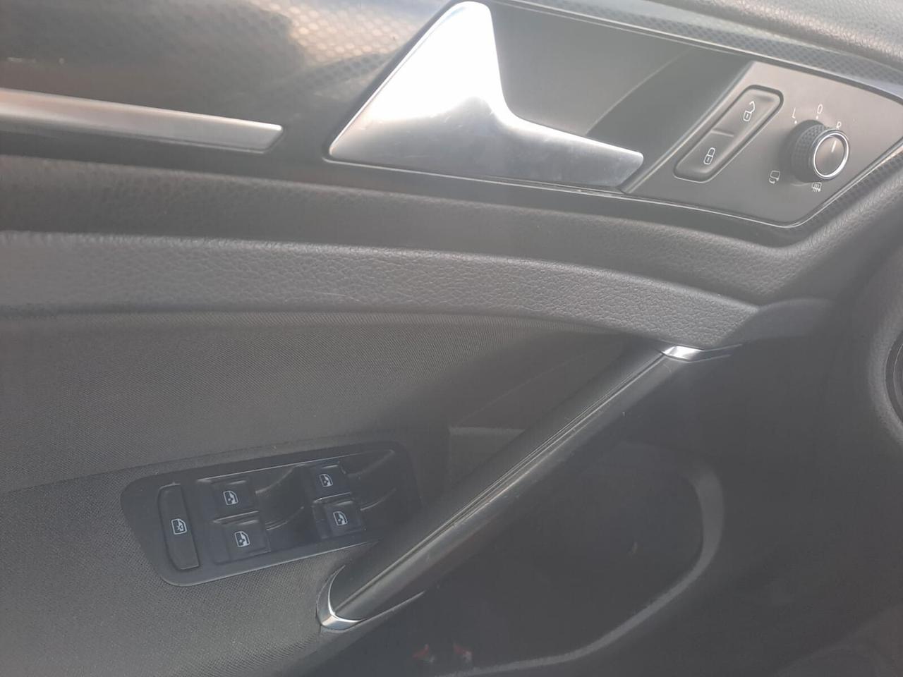 VOLKSWAGEN GOLF TDI