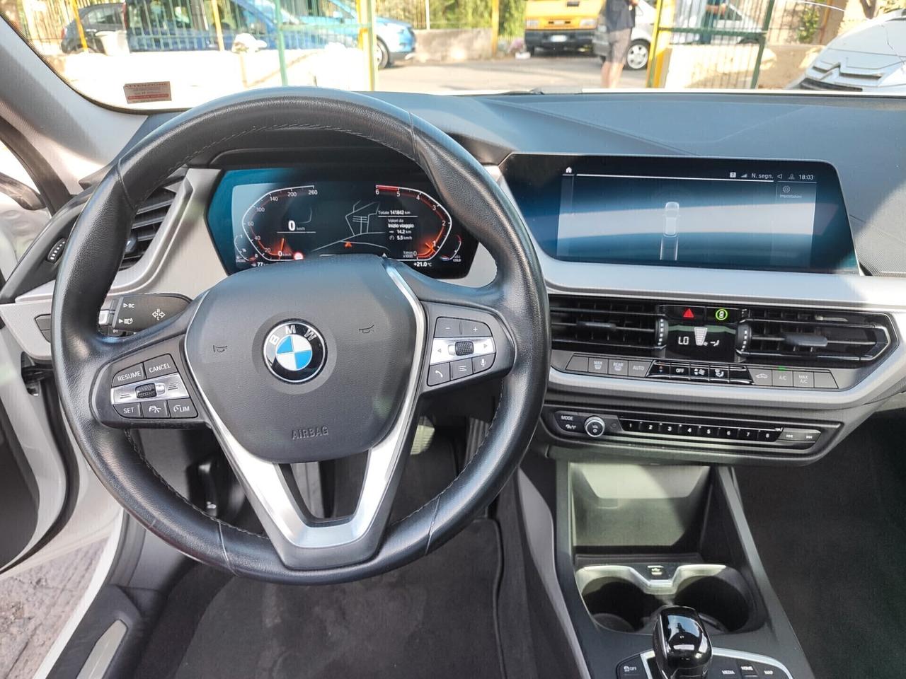 Bmw 118 120d 5p. Advantage