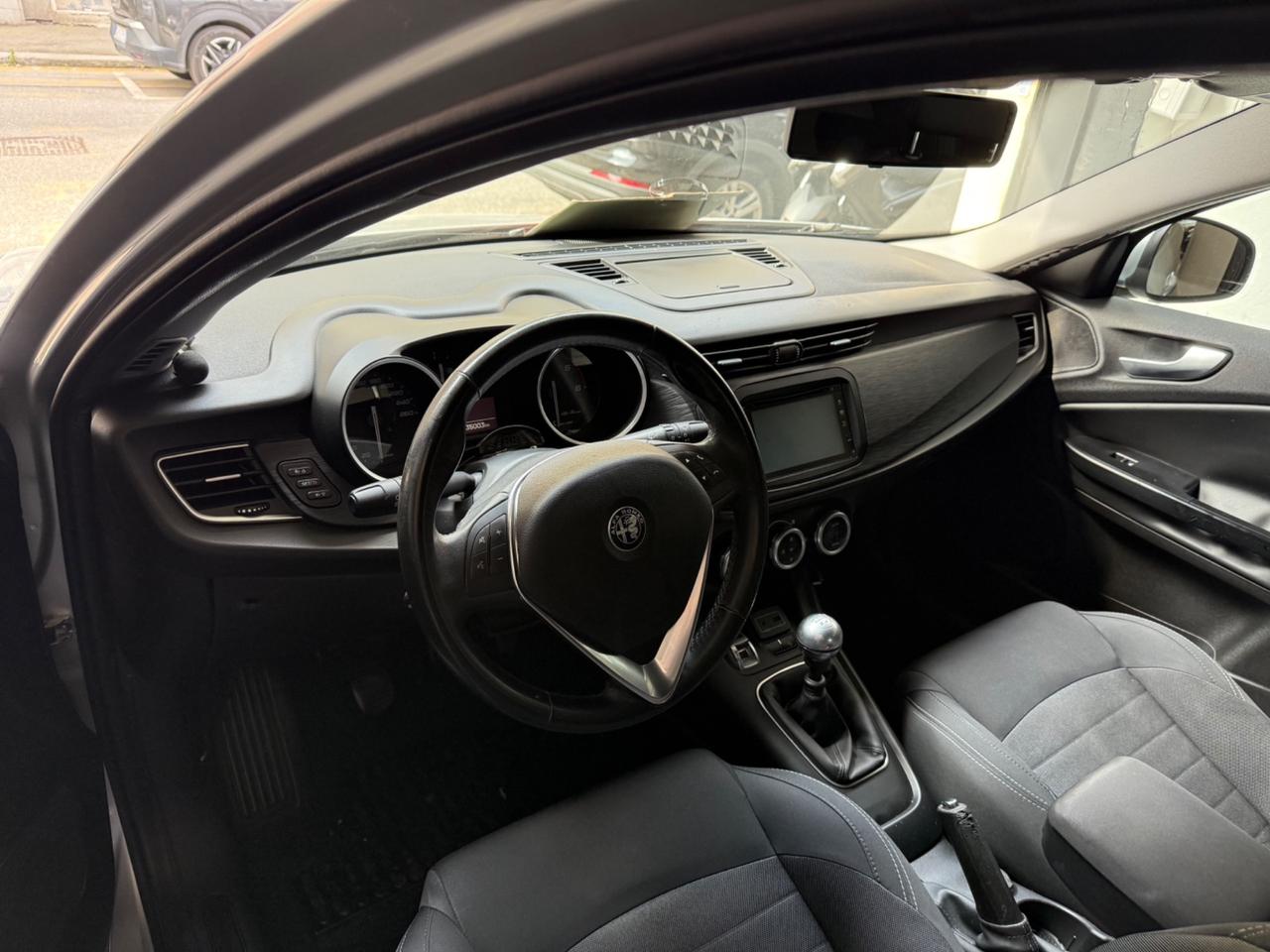 Alfa Romeo Giulietta 1.6 JTDm-2 120 CV Distinctive